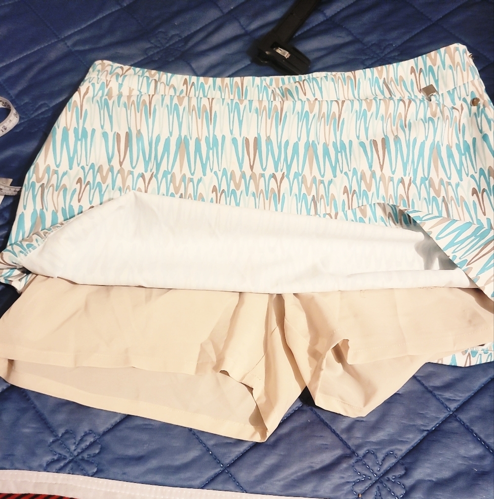 Cutter & Buck CB DryTec Geometric Print Golf Skort. Ladies Size 14 - Picture 8 of 8